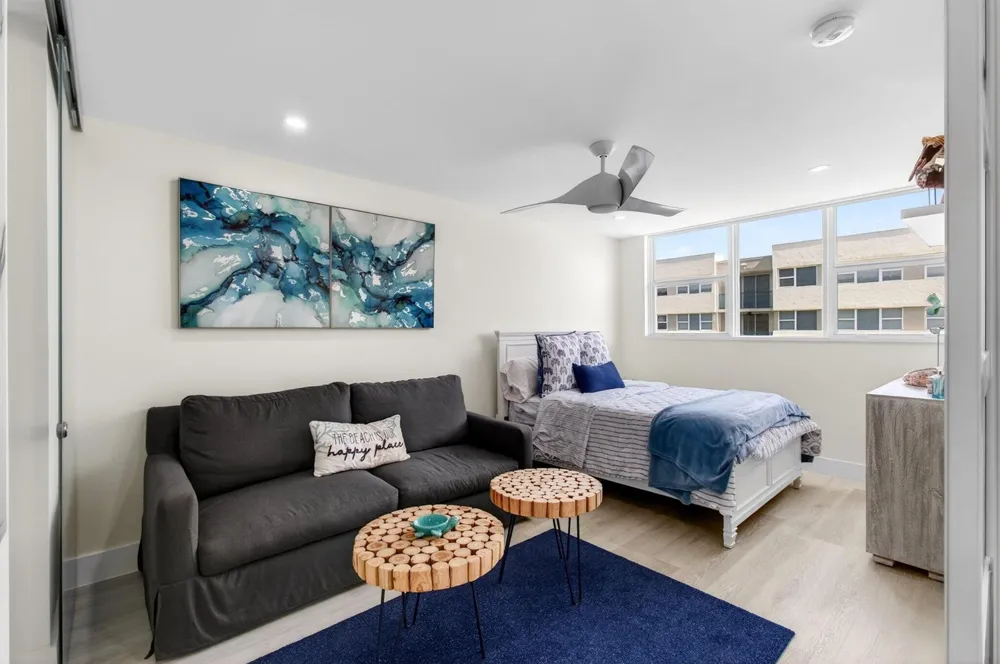 1236 Hillsboro Mile #406 Hillsboro Beach, FL 33062