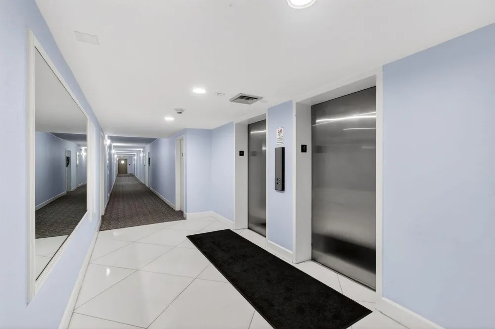 1236 Hillsboro Mile #406 Hillsboro Beach, FL 33062