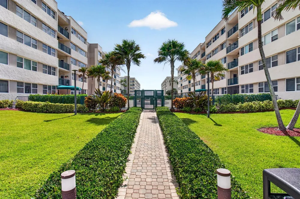 1236 Hillsboro Mile #406 Hillsboro Beach, FL 33062