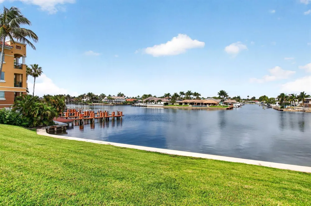 1236 Hillsboro Mile #406 Hillsboro Beach, FL 33062