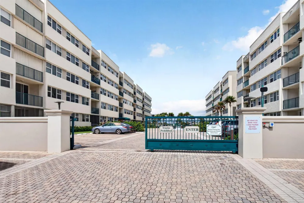 1236 Hillsboro Mile #406 Hillsboro Beach, FL 33062