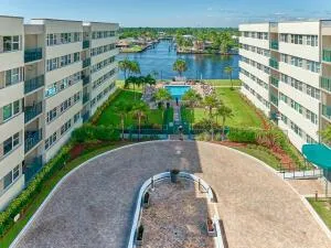 1236 Hillsboro Mile #406 Hillsboro Beach, FL 33062
