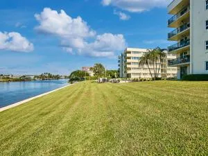 1236 Hillsboro Mile #406 Hillsboro Beach, FL 33062