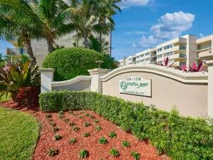1236 Hillsboro Mile #406 Hillsboro Beach, FL 33062