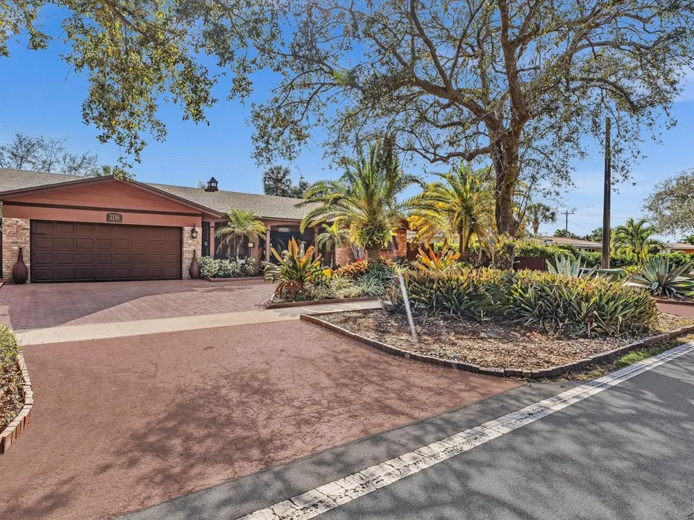 2116 NE 62nd Street Fort Lauderdale, FL 33308