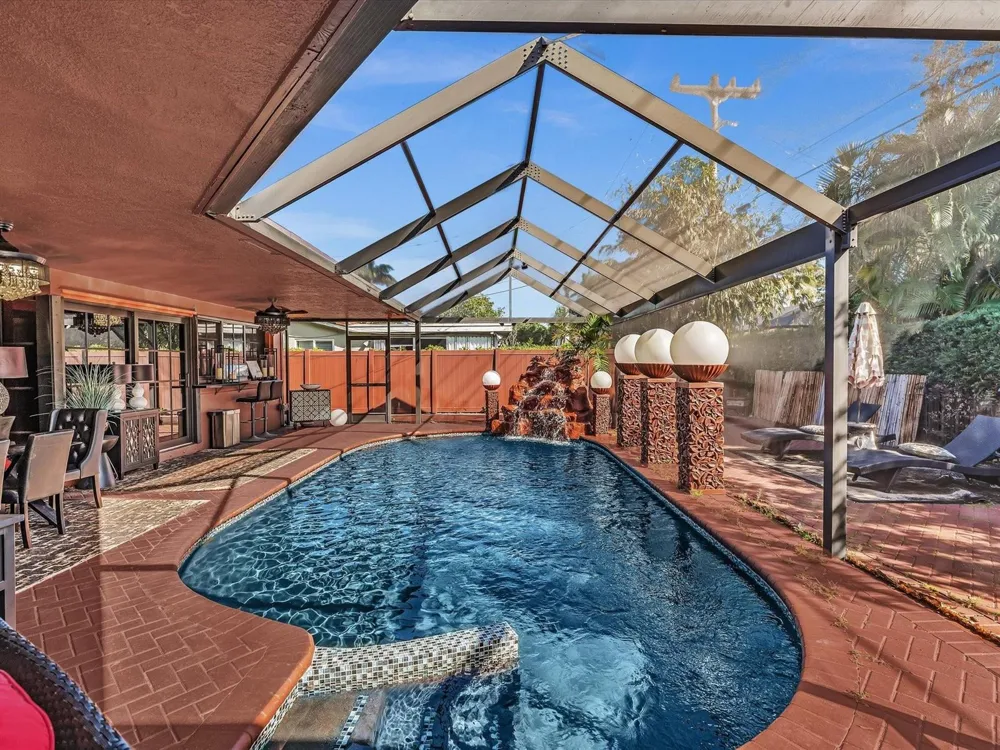 2116 NE 62nd Street Fort Lauderdale, FL 33308