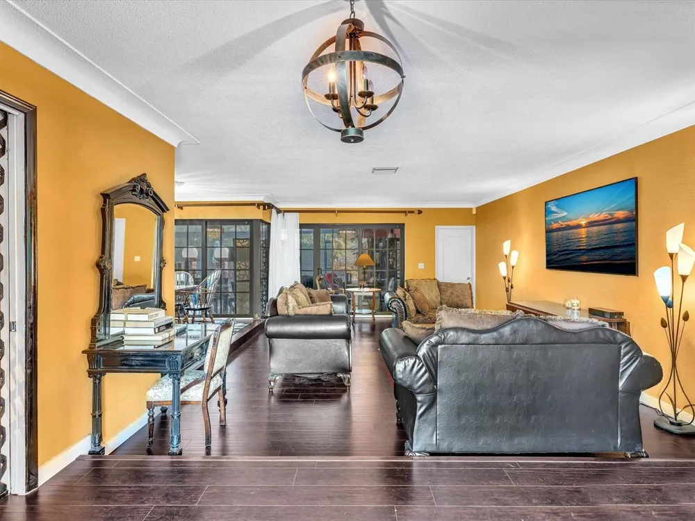 2116 NE 62nd Street Fort Lauderdale, FL 33308