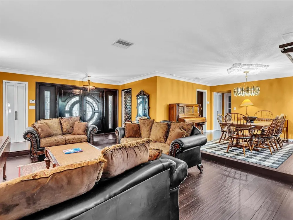 2116 NE 62nd Street Fort Lauderdale, FL 33308