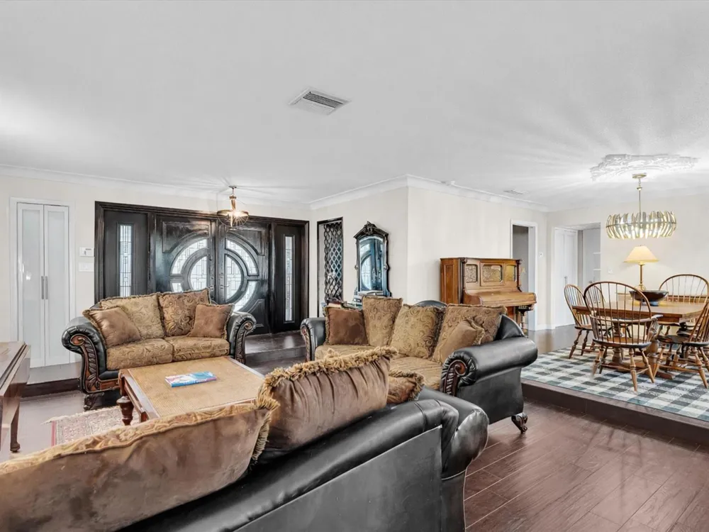2116 NE 62nd Street Fort Lauderdale, FL 33308