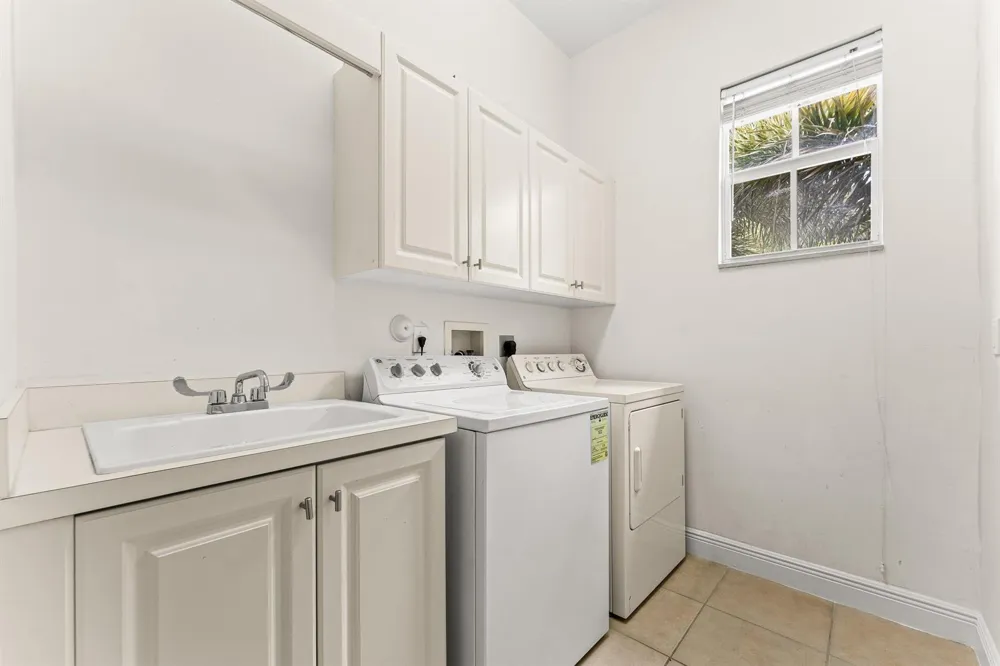 210 NE 69th Circle Boca Raton, FL 33487
