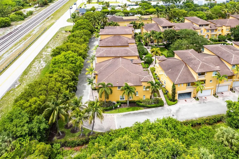 210 NE 69th Circle Boca Raton, FL 33487