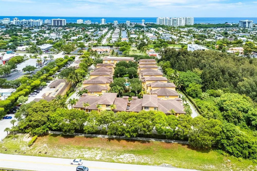 210 NE 69th Circle Boca Raton, FL 33487