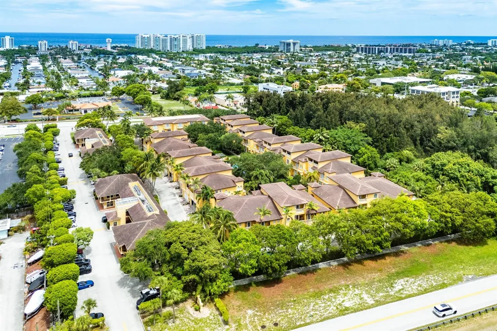 210 NE 69th Circle Boca Raton, FL 33487