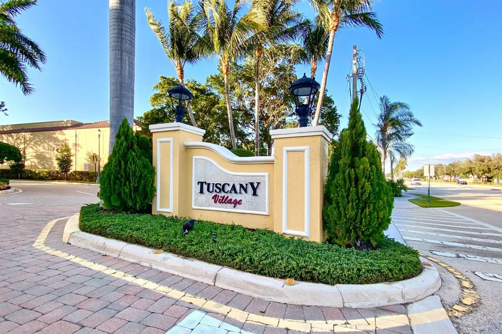 210 NE 69th Circle Boca Raton, FL 33487