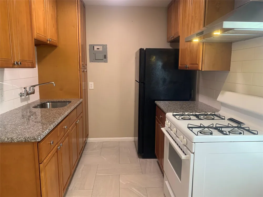 307 Avondale Street #2.5 Houston, TX 77006