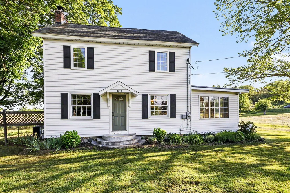 2175 E Hinchman Road Oronoko Charter Township, MI 49103