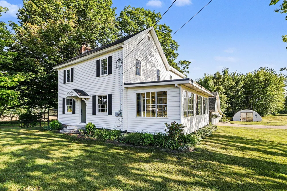 2175 E Hinchman Road Oronoko Charter Township, MI 49103