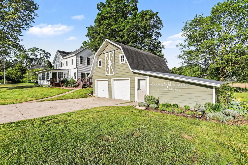 2175 E Hinchman Road Oronoko Charter Township, MI 49103