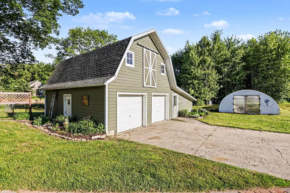 2175 E Hinchman Road Oronoko Charter Township, MI 49103