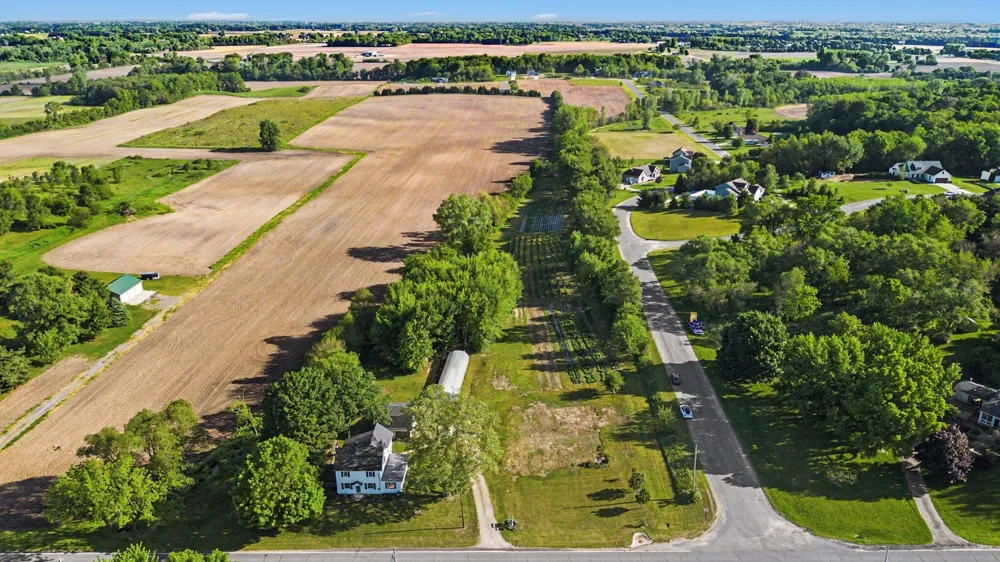 2175 E Hinchman Road Oronoko Charter Township, MI 49103