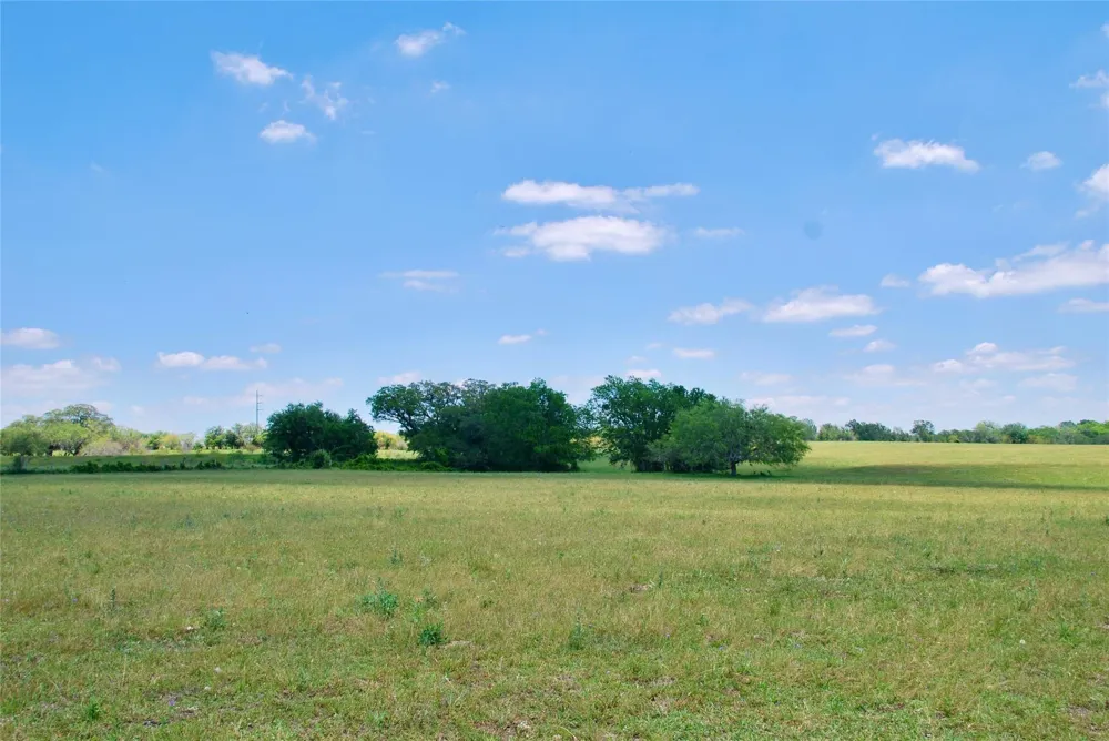 2072 Langdon Road Weimar, TX 78962