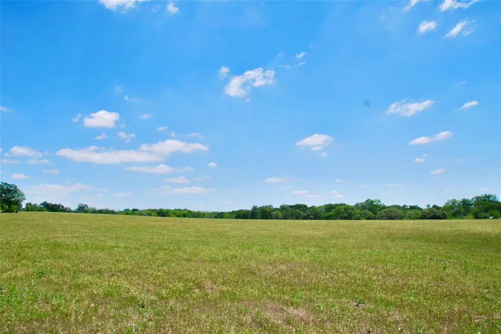 2072 Langdon Road Weimar, TX 78962