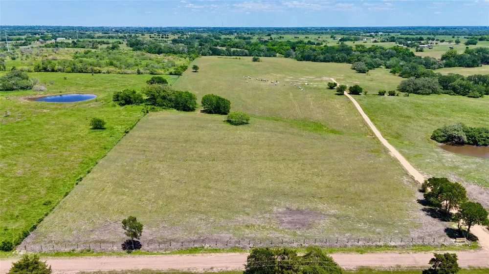 2072 Langdon Road Weimar, TX 78962
