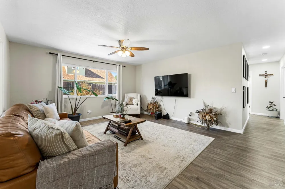 312 Folsom Drive Vacaville, CA 95687