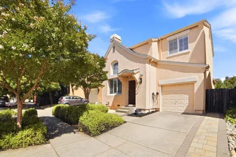 2427 Bramble Way