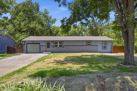 7713 Canyon Drive