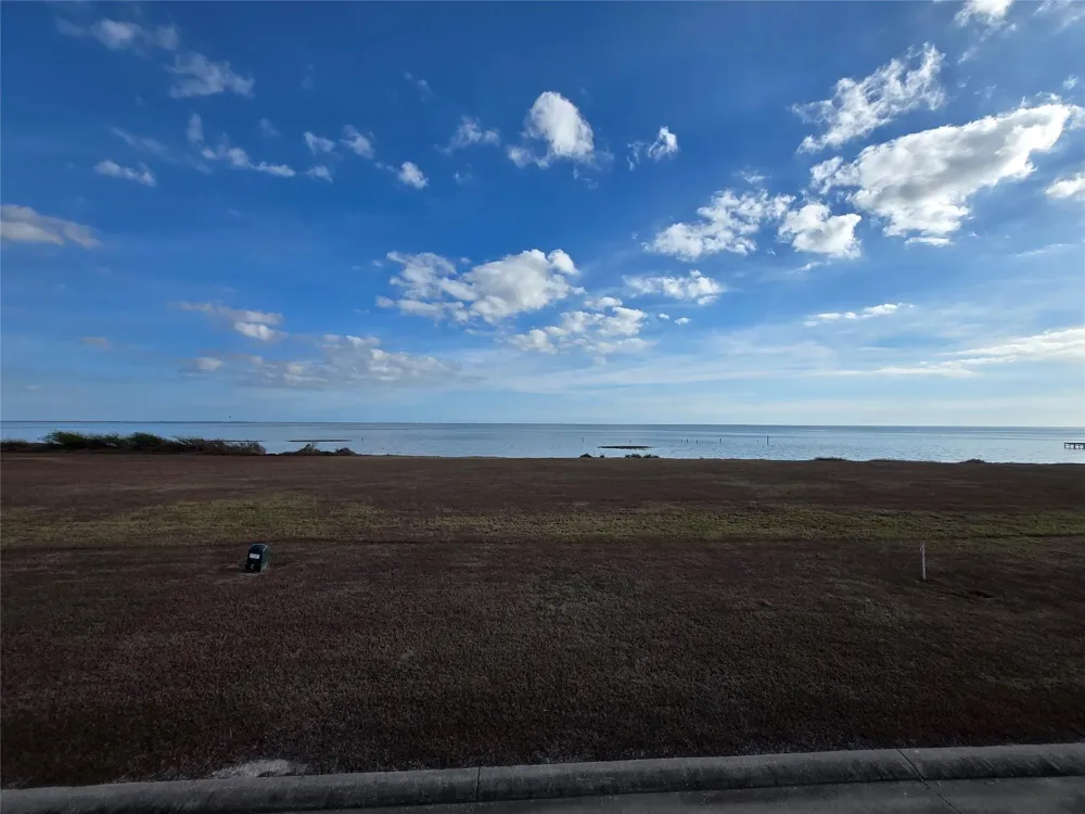 3345 Bay Point Drive Palacios, TX 77465