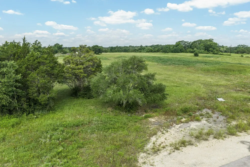 109 Compound Lane Round Top, TX 78954