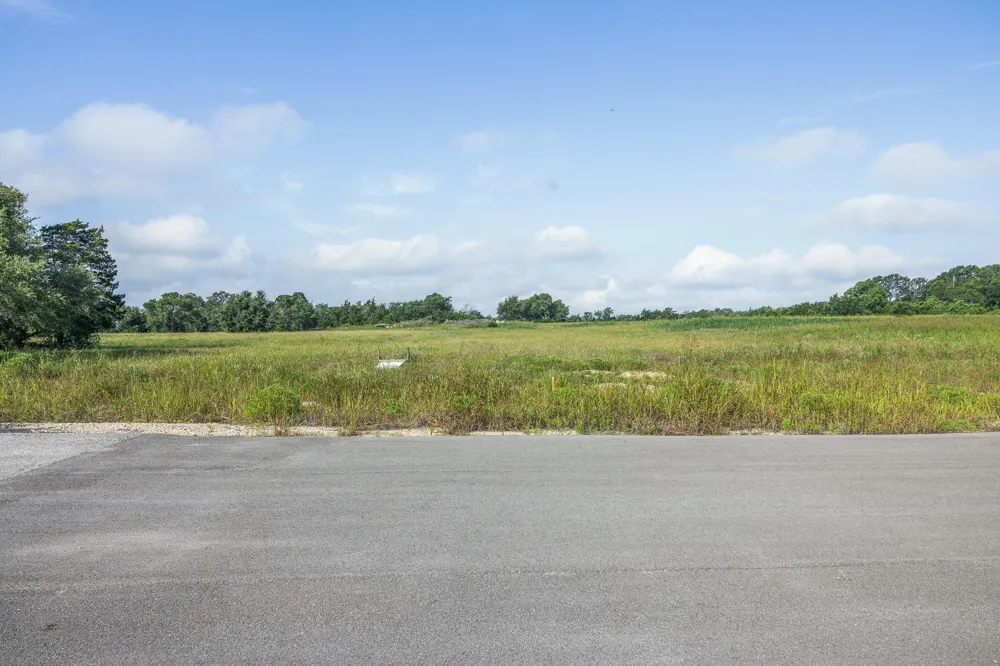 109 Compound Lane Round Top, TX 78954
