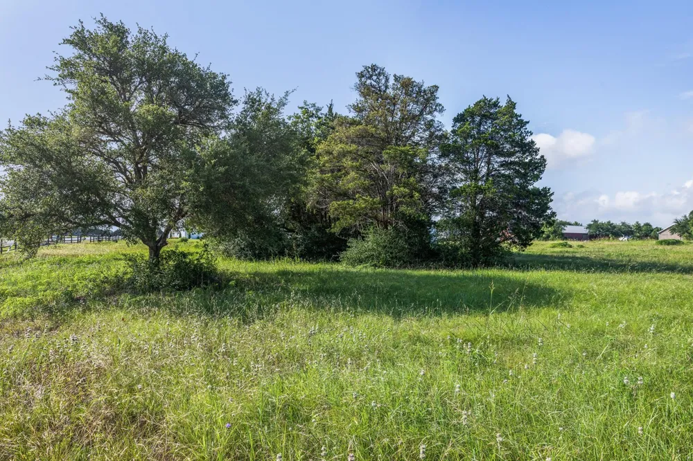 109 Compound Lane Round Top, TX 78954