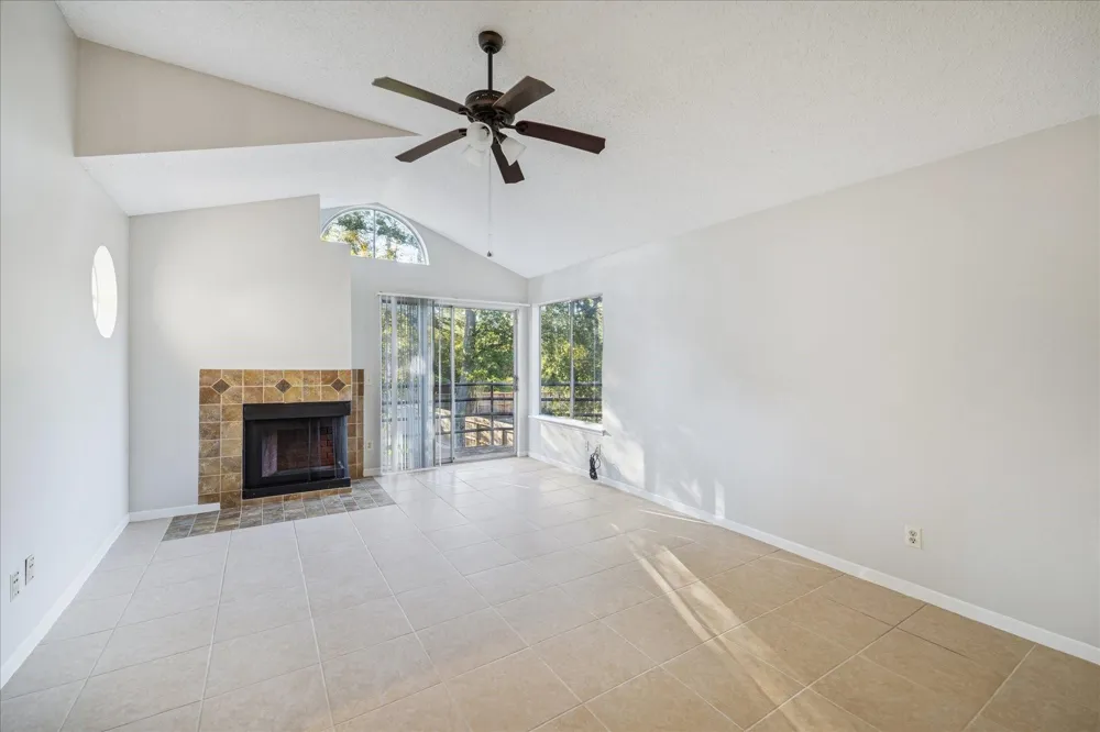 3317 Golden Trails Drive #802 Kingwood, TX 77345