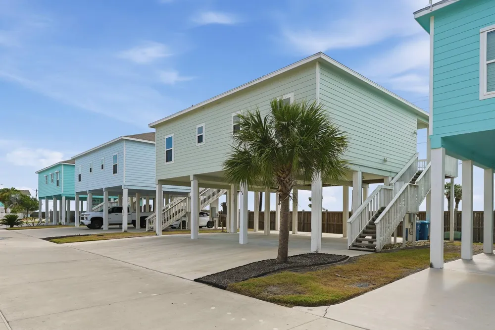 158 S Nautica Rockport, TX 78382