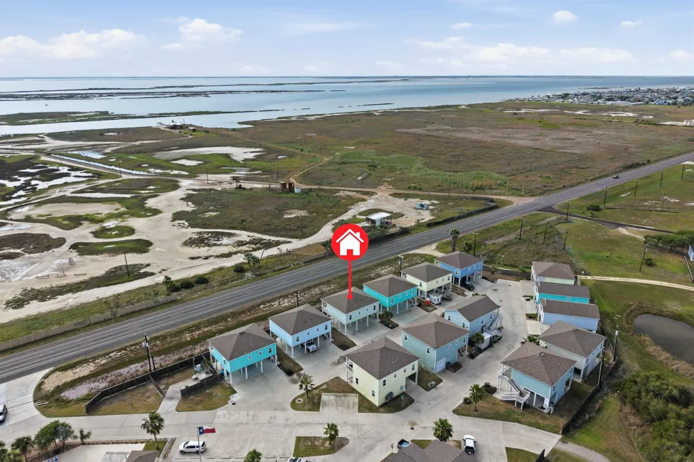 158 S Nautica Rockport, TX 78382