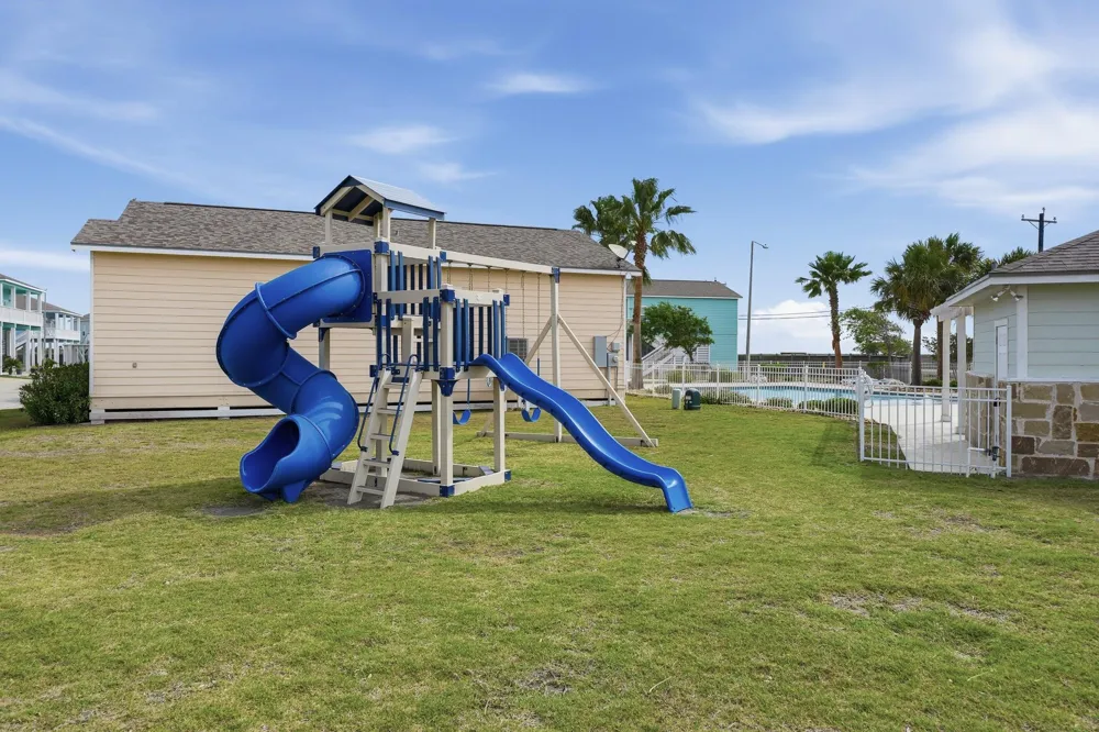 158 S Nautica Rockport, TX 78382