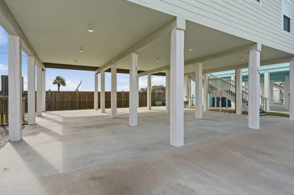 158 S Nautica Rockport, TX 78382