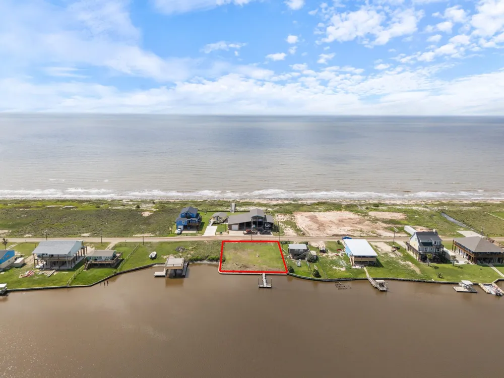 1001 County Road 230 Sargent, TX 77414