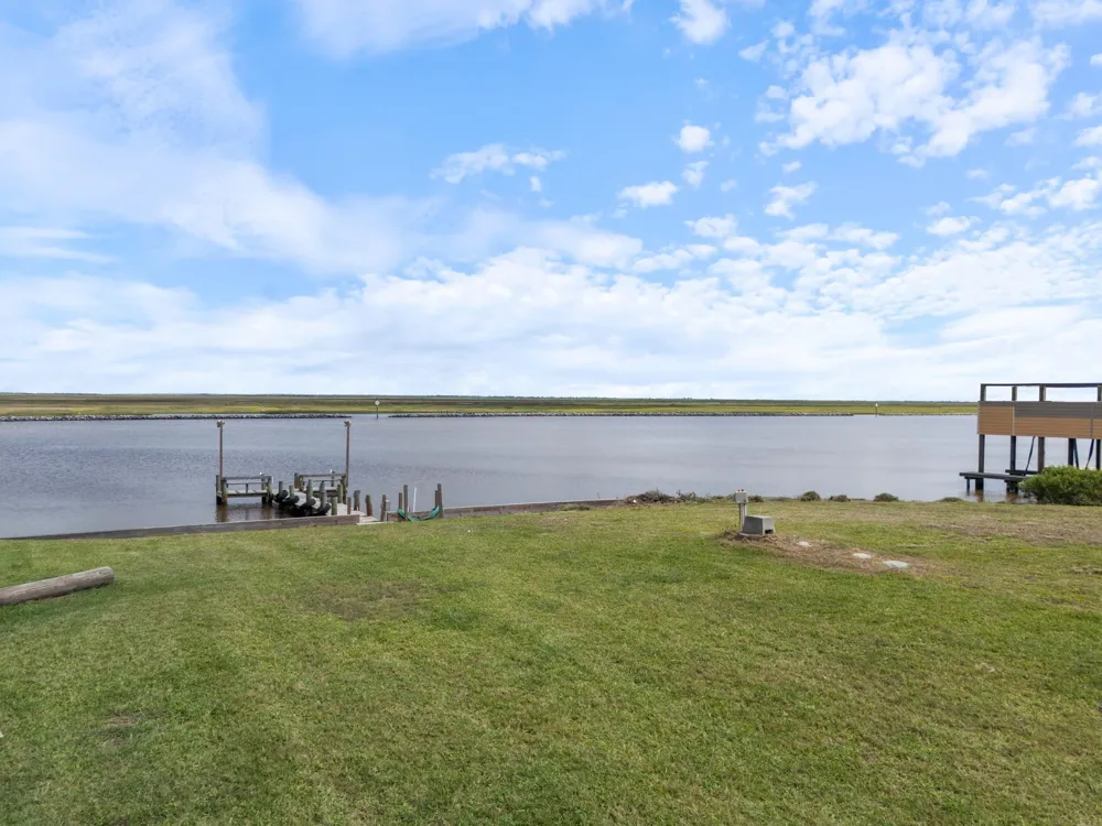 1001 County Road 230 Sargent, TX 77414