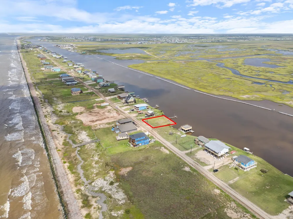 1001 County Road 230 Sargent, TX 77414