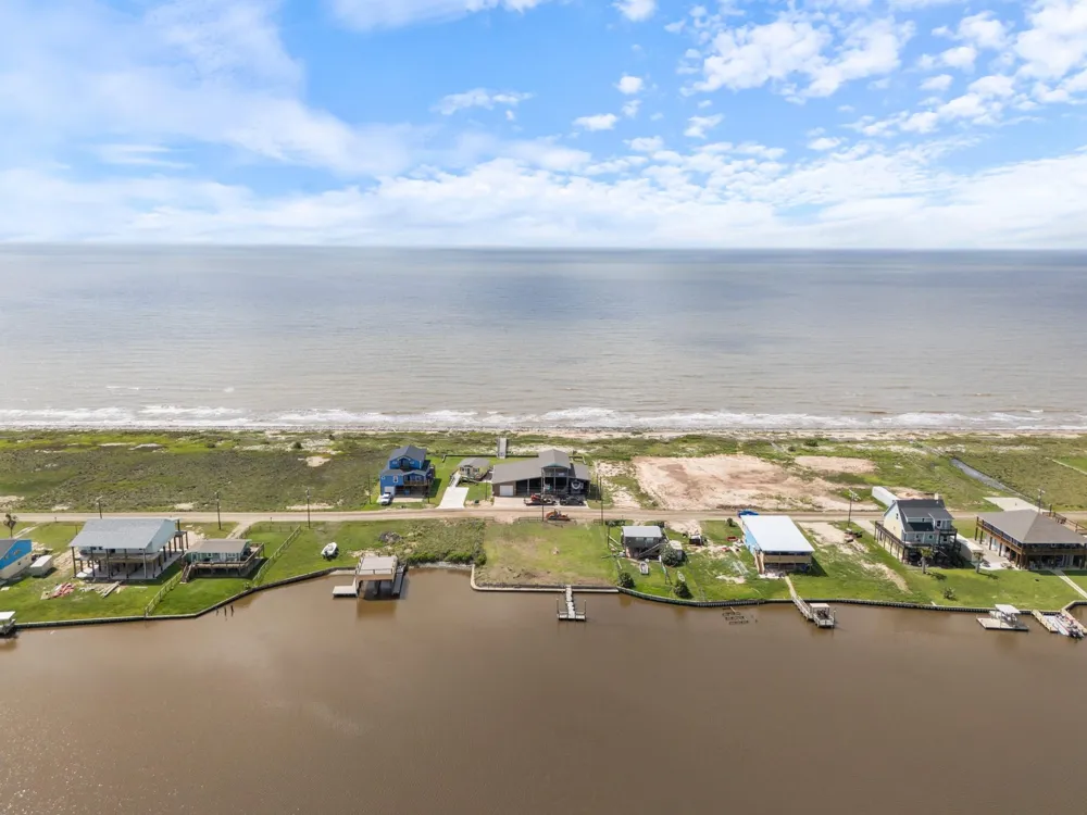 1001 County Road 230 Sargent, TX 77414