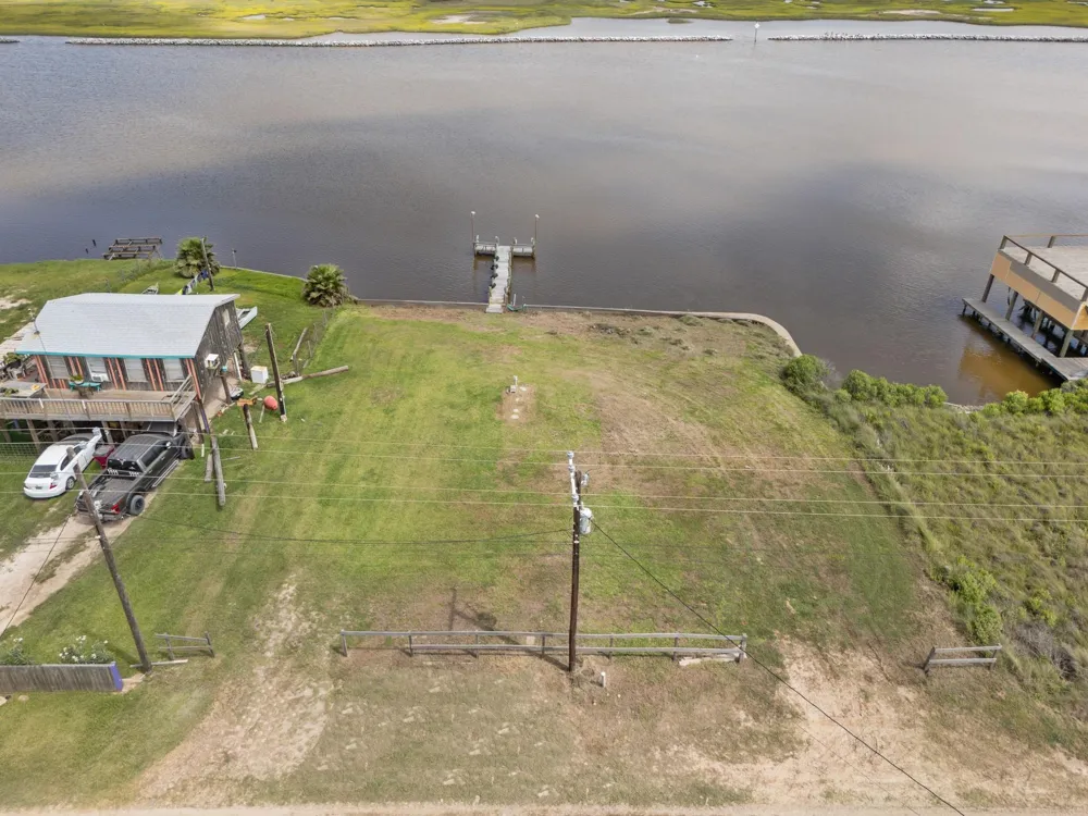 1001 County Road 230 Sargent, TX 77414