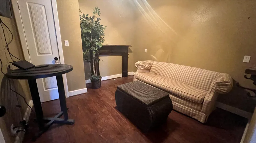 9500 Mayfield Avenue #B Shiro, TX 77876