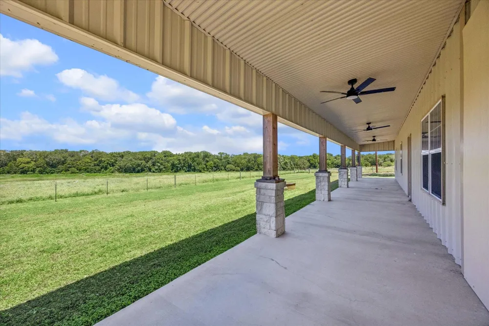 1601 Babylon Lane Schulenburg, TX 78956