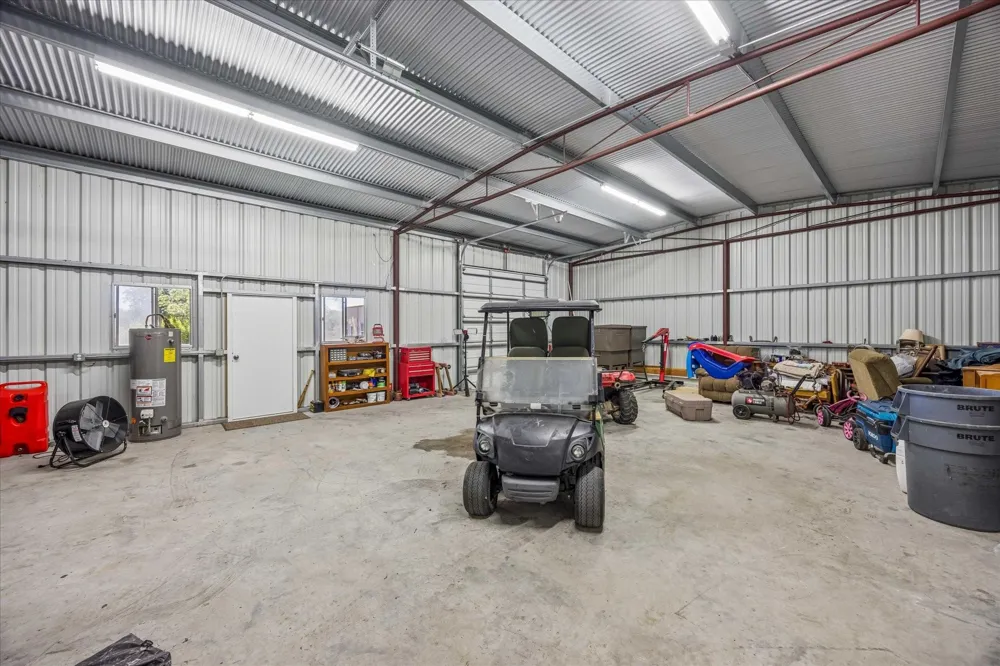 1601 Babylon Lane Schulenburg, TX 78956