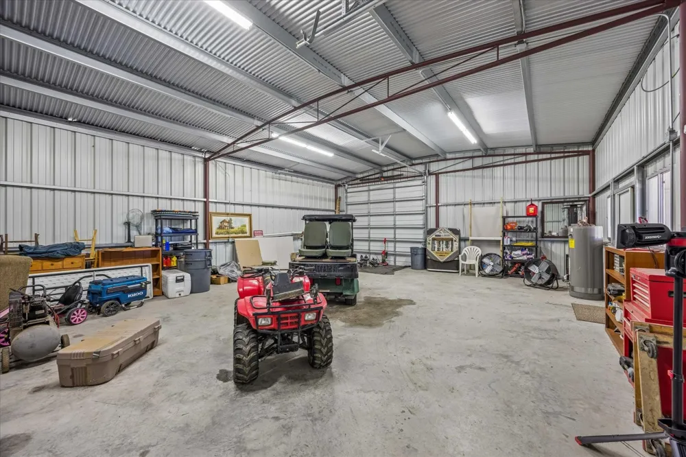 1601 Babylon Lane Schulenburg, TX 78956