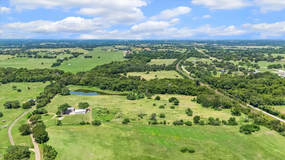 1601 Babylon Lane Schulenburg, TX 78956
