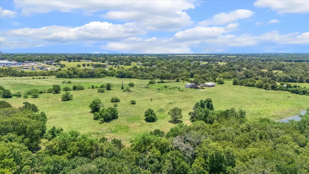 1601 Babylon Lane Schulenburg, TX 78956